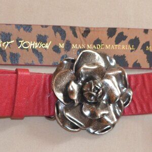 Betsey Johnson Statement Belt Womens Size M Red Faux Leather Metal Rose Buckle
